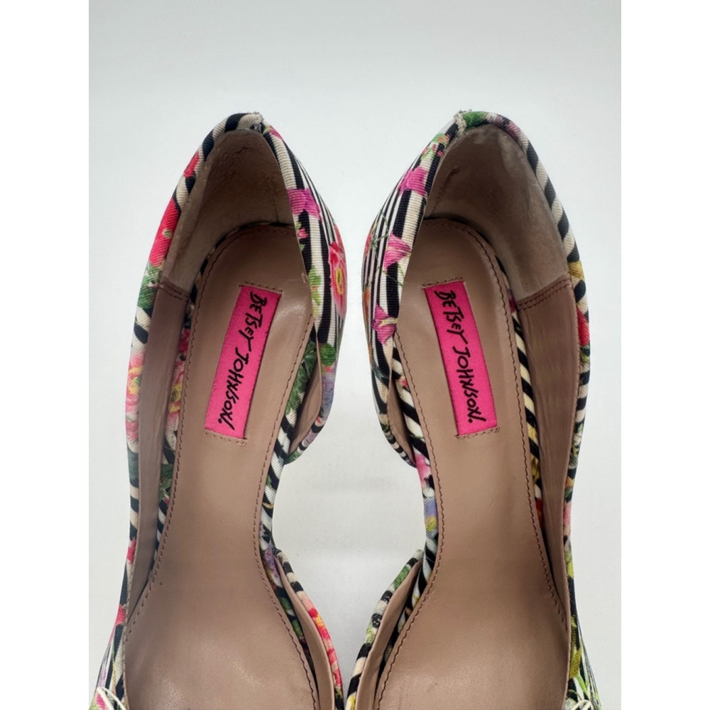 Women's Betsey Johnson Heels Size 8.5 Size Floral Black White Stripes - Picture 3 of 11